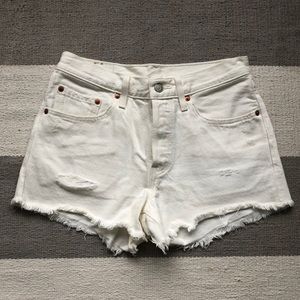 Levi’s 501 Denim Short in White